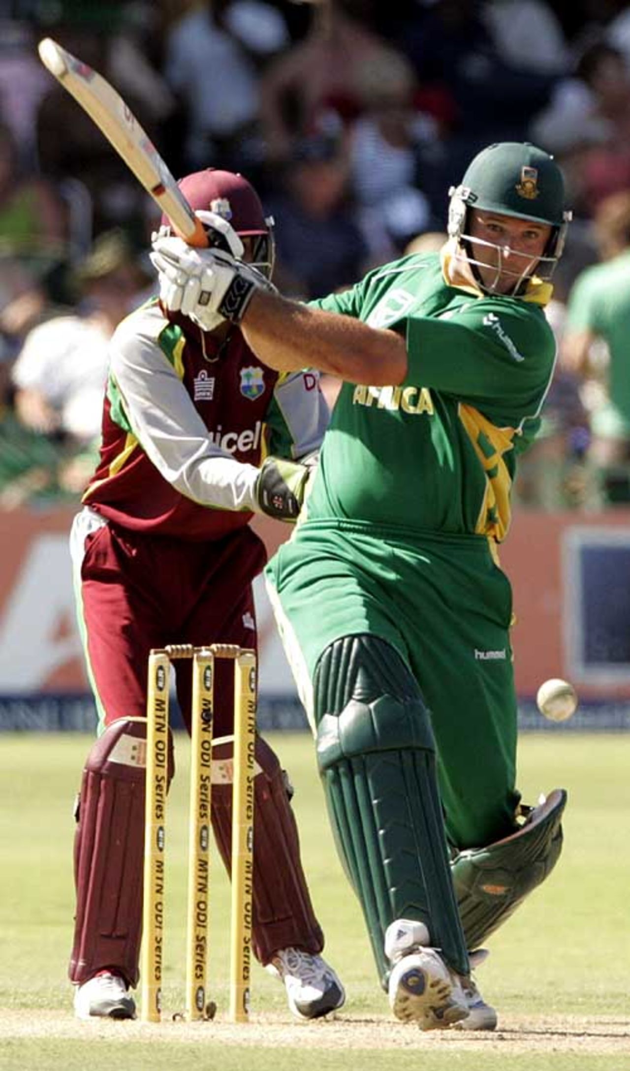 Graeme Smith tries to pull to the on side, South Africa v West Indies, 3rd ODI, Port Elizabeth, January 27, 2008