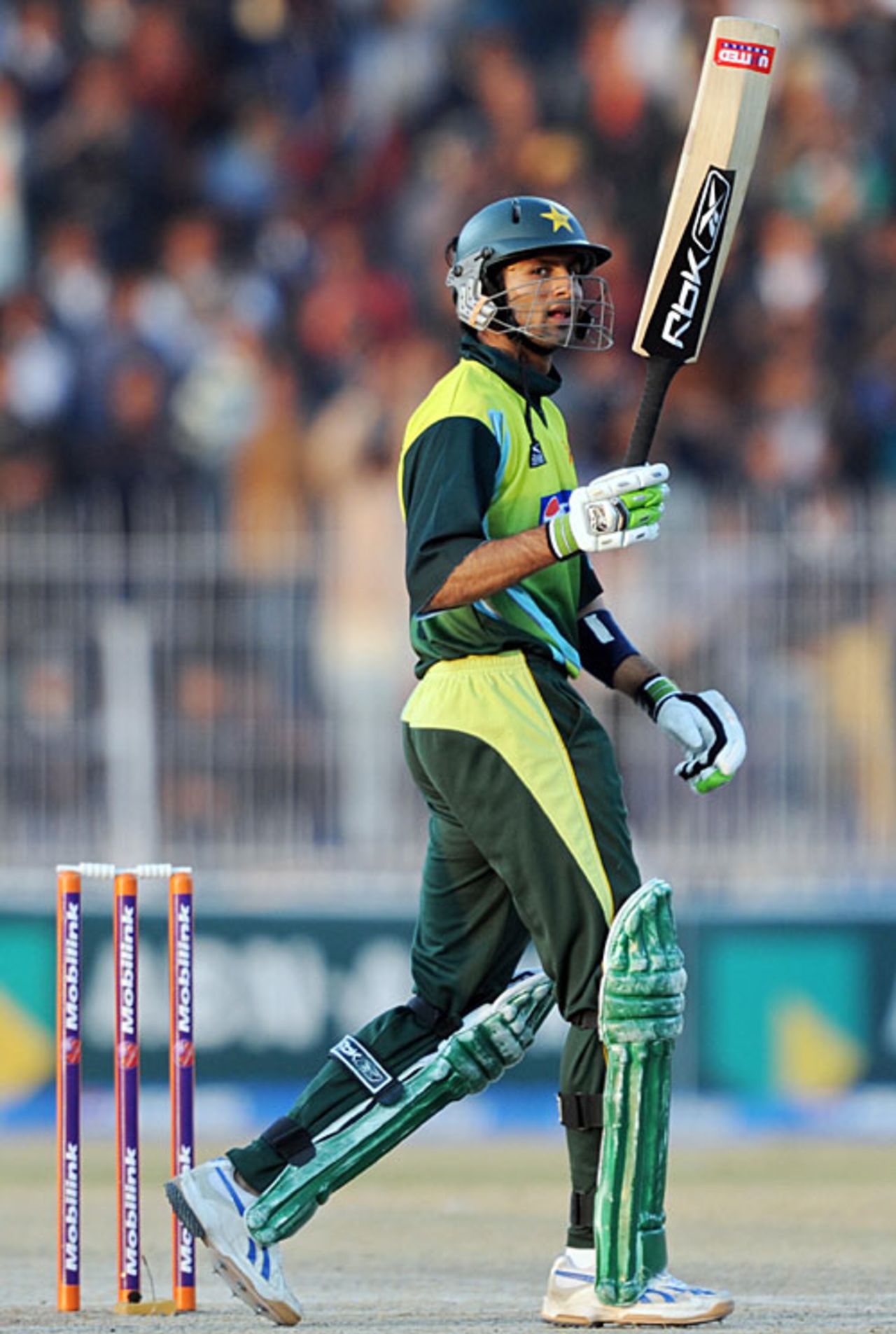 Shoaib Malik got to his fifty off 57 balls, Pakistan v Zimbabwe, 4th ODI, Mobilink Cup, Faisalabad, January 30, 2008