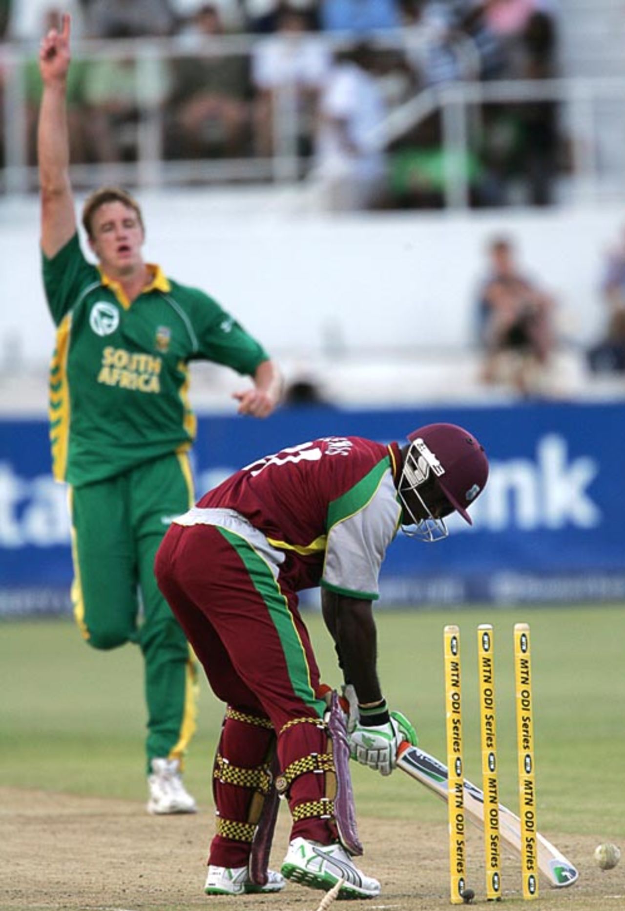 Rawl Lewis is cleaned up by Morne Morkel, 4th ODI, Durban, February 1, 2008