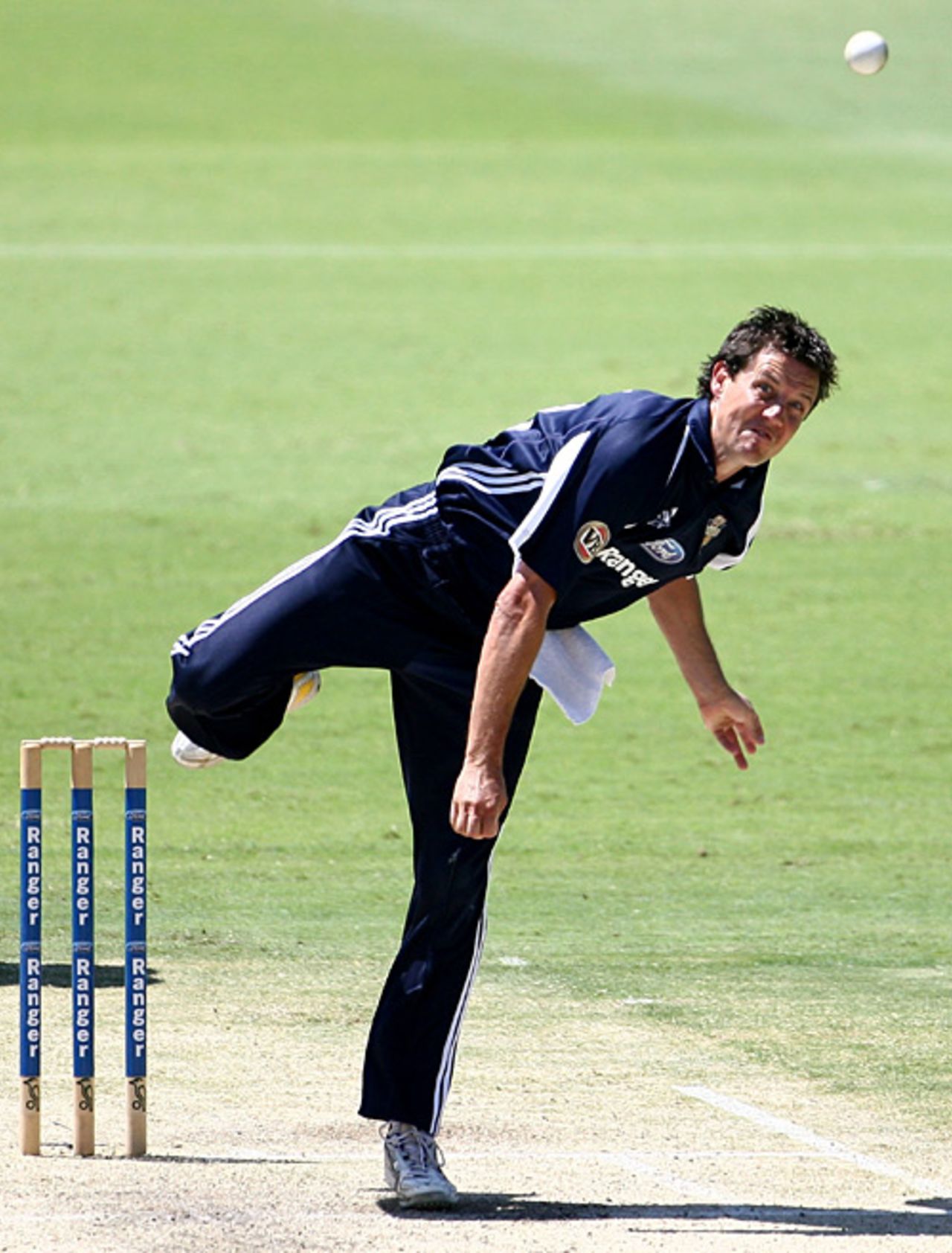 Bryce McGain sends down another delivery, Western Australia v Victoria, Ford Ranger Cup, Perth, February 2, 2008