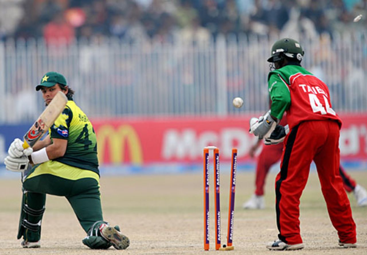 Khurram Manzoor was bowled soon after reaching his half-century, Pakistan v Zimbabwe, 5th ODI, Sheikhupura, February 2, 2008 