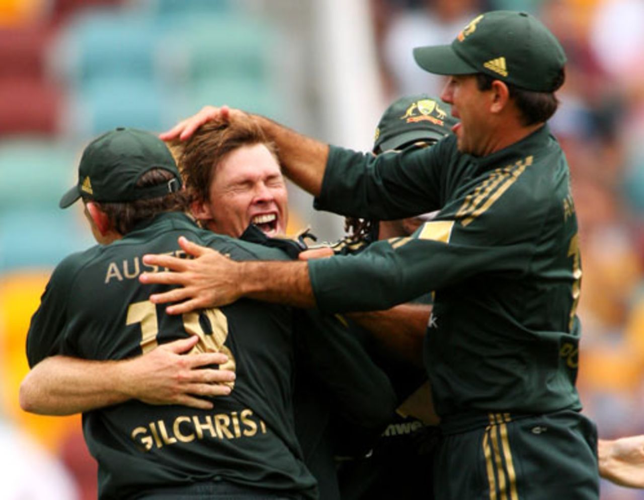 Ashley Noffke is mobbed after he takes his first ODI wicket, Australia v India, CB series, 1st ODI, Brisbane, February 3, 2008