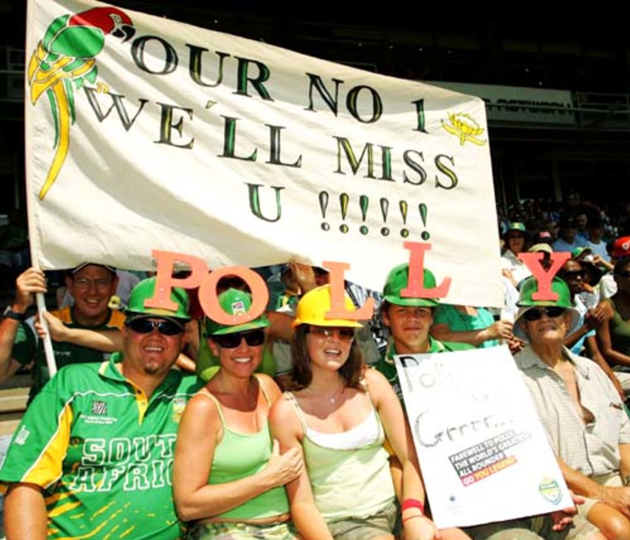 The Wanderers crowd came prepared for Shaun Pollock's farewell, 5th ODI, Johannesburg, February 3, 2008