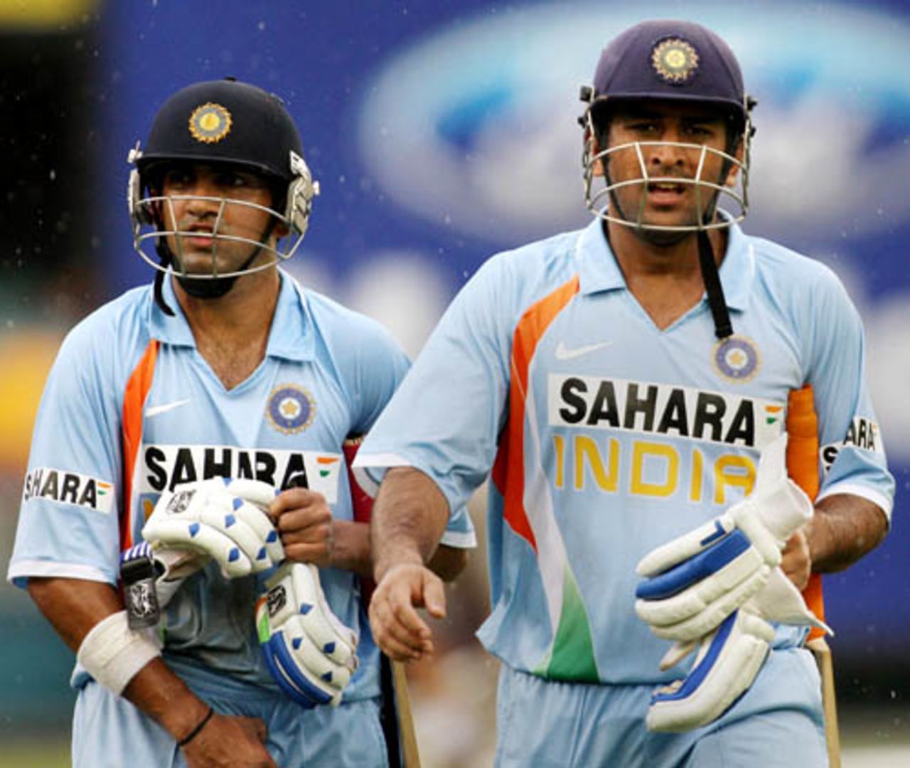 Gautam Gambhir and Mahendra Singh Dhoni put on an unbroken 184-run stand for the fifth wicket, India v Sri Lanka, CB Series, 2nd ODI, Brisbane, February 5, 2008
