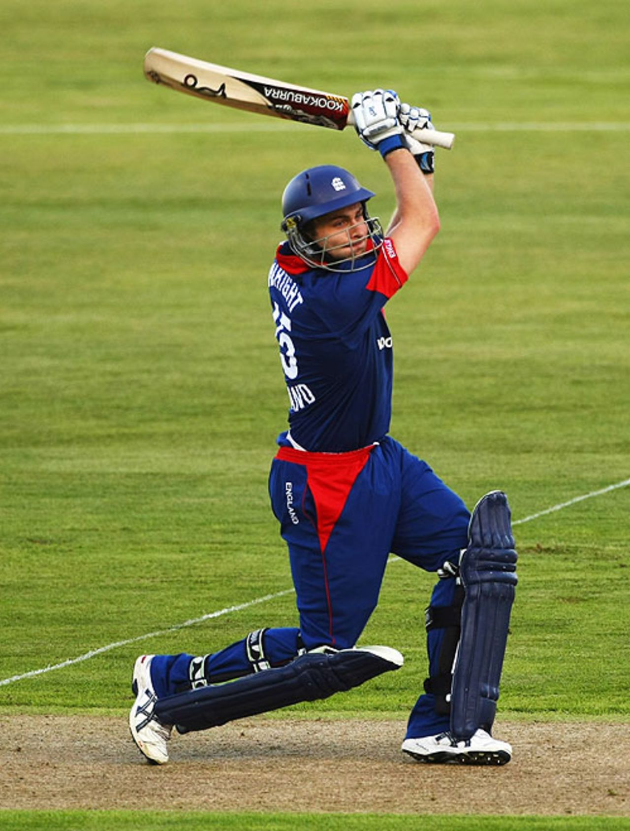 Luke Wright drives through the covers, on his way to 30 from 19 balls, New Zealand v England, 2nd Twenty20, Christchurch, February 7, 2008
