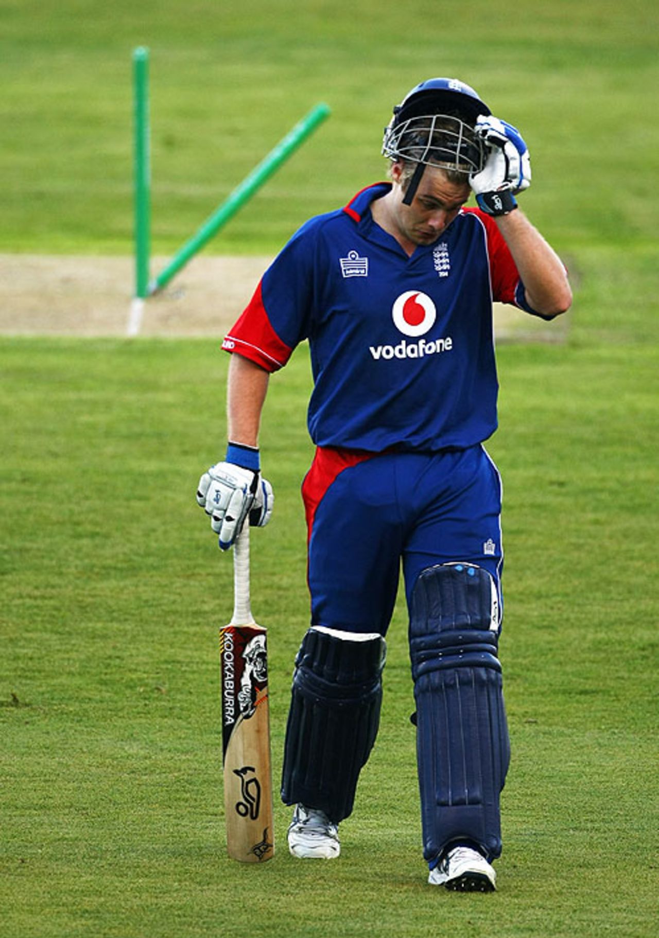 Luke Wright's innings comes to an end, New Zealand v England, 2nd Twenty20, Christchurch, February 7, 2008