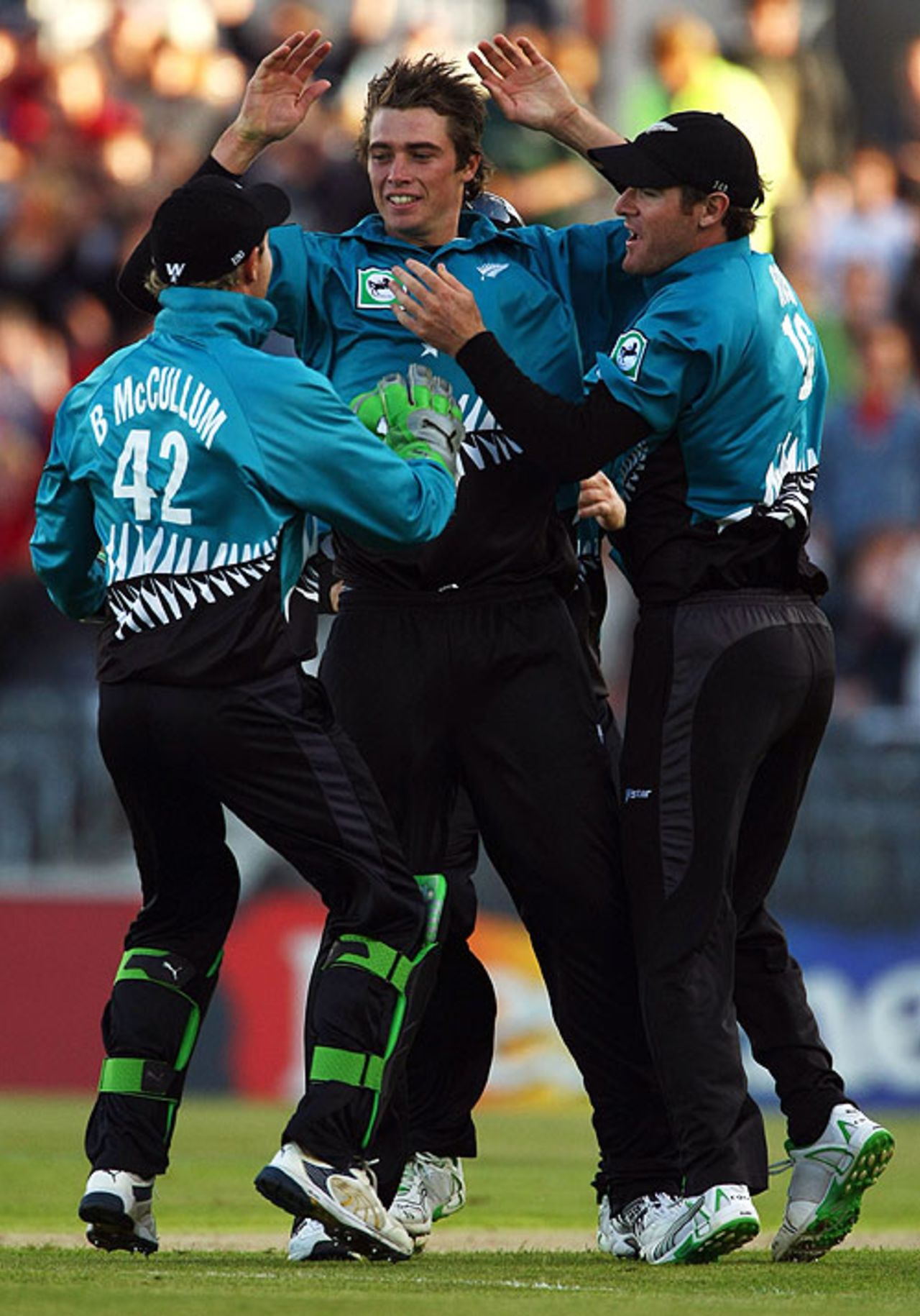 Tim Southee celebrates the dismissal of Kevin Pietersen, New Zealand v England, 2nd Twenty20, Christchurch, February 7, 2008