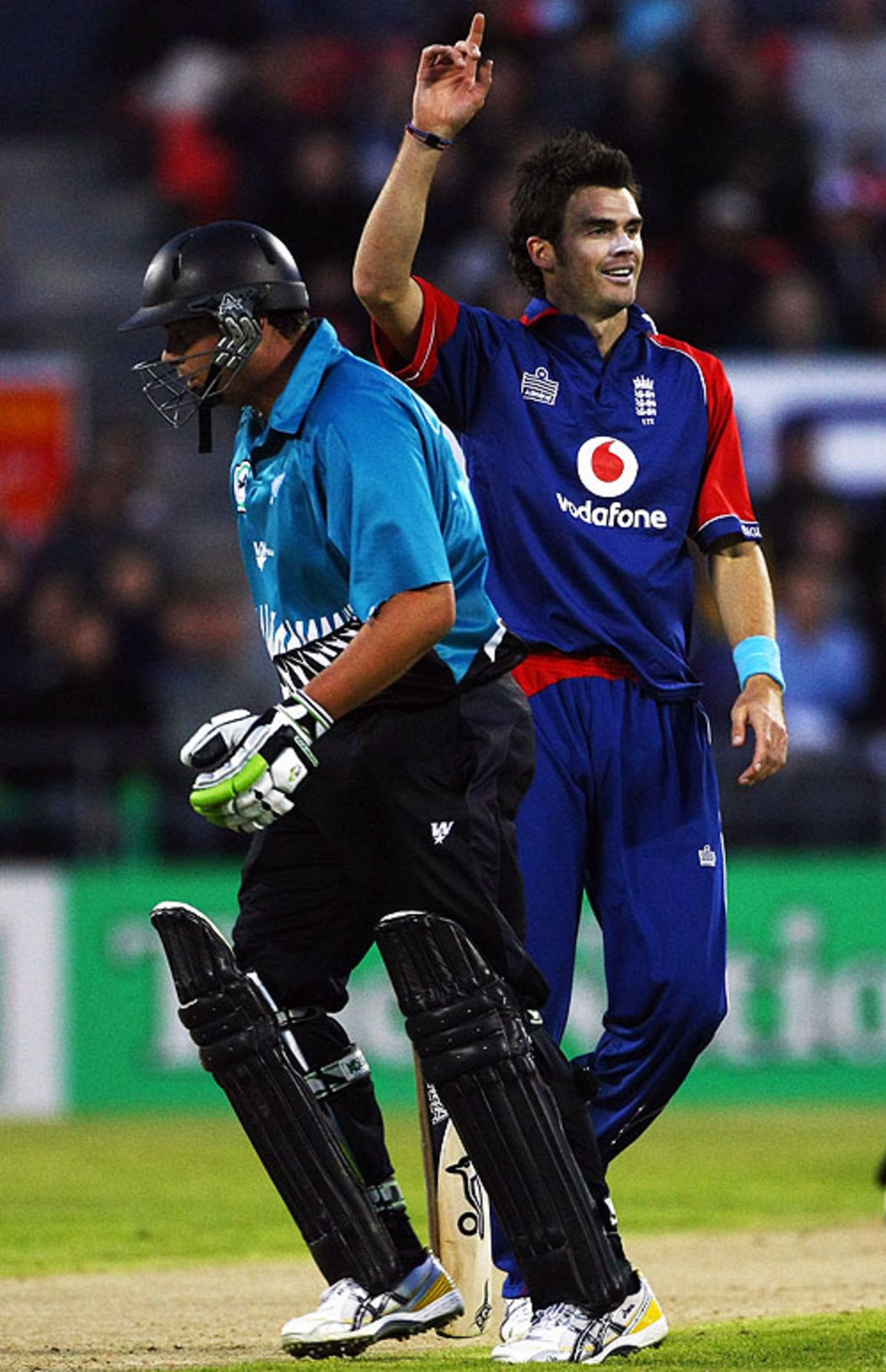 James Anderson dismisses New Zealand's opener Jesse Ryder, New Zealand v England, 2nd Twenty20, Christchurch, February 7, 2008