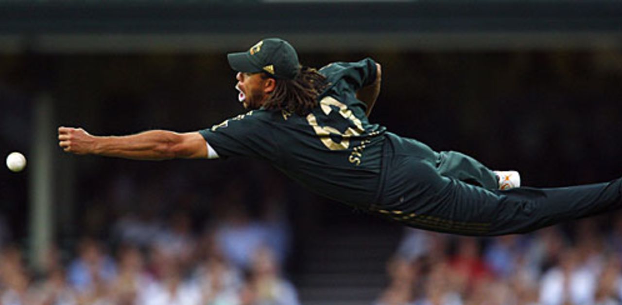 Andrew Symonds dives full length to field the ball, Australia v Sri Lanka, CB Series, 3rd ODI, Sydney, February 8, 2008