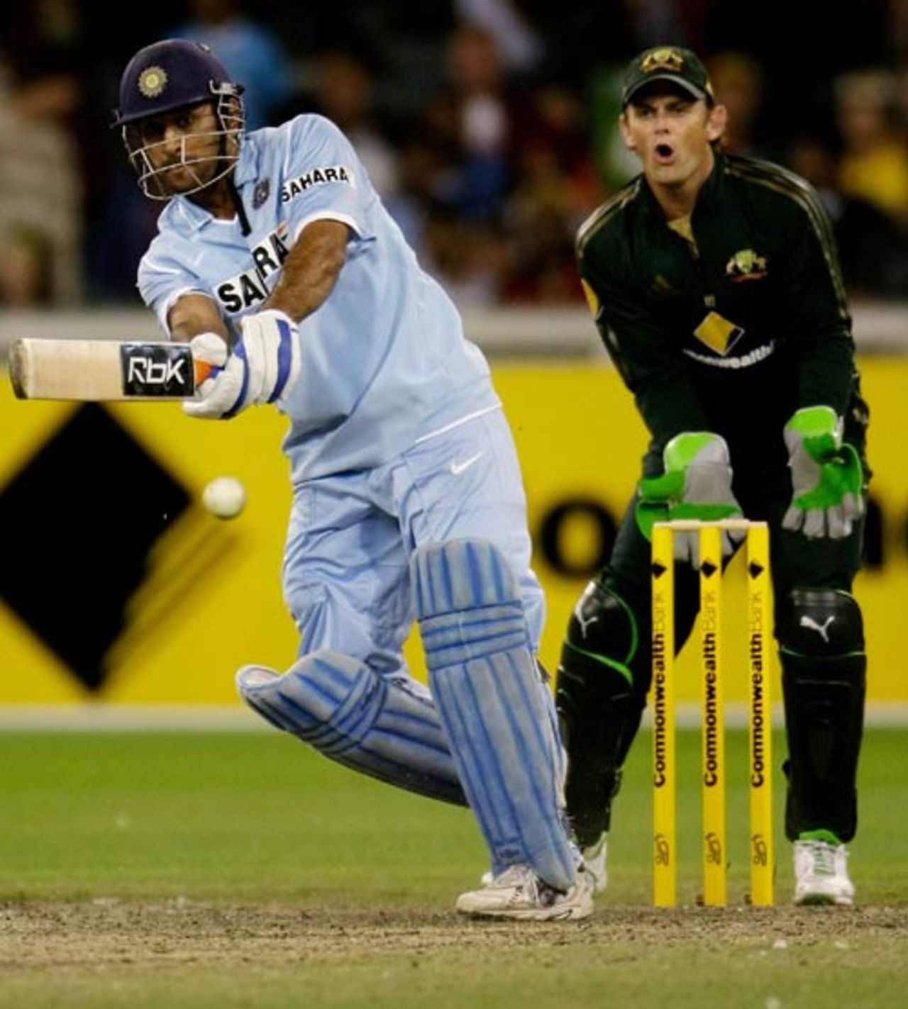 Mahendra Singh Dhoni kept a cool head towards the end, Australia v India, CB Series, 4th ODI, Melbourne, February 10, 2008