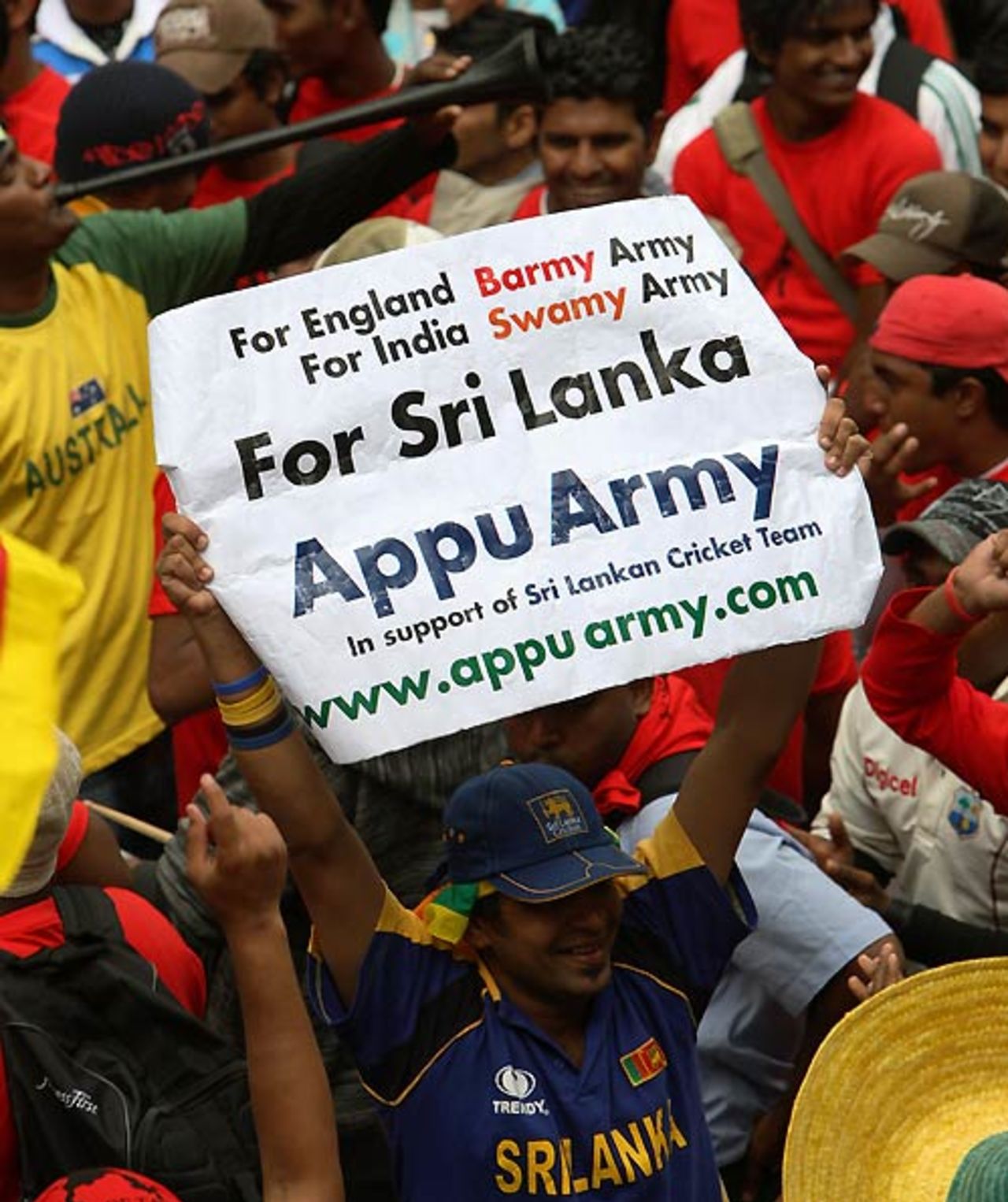 Appu Army: The Sri Lankans have a cheering squad of their own, India v Sri Lanka, CB Series, 5th ODI, Canberra, February 12, 2008 