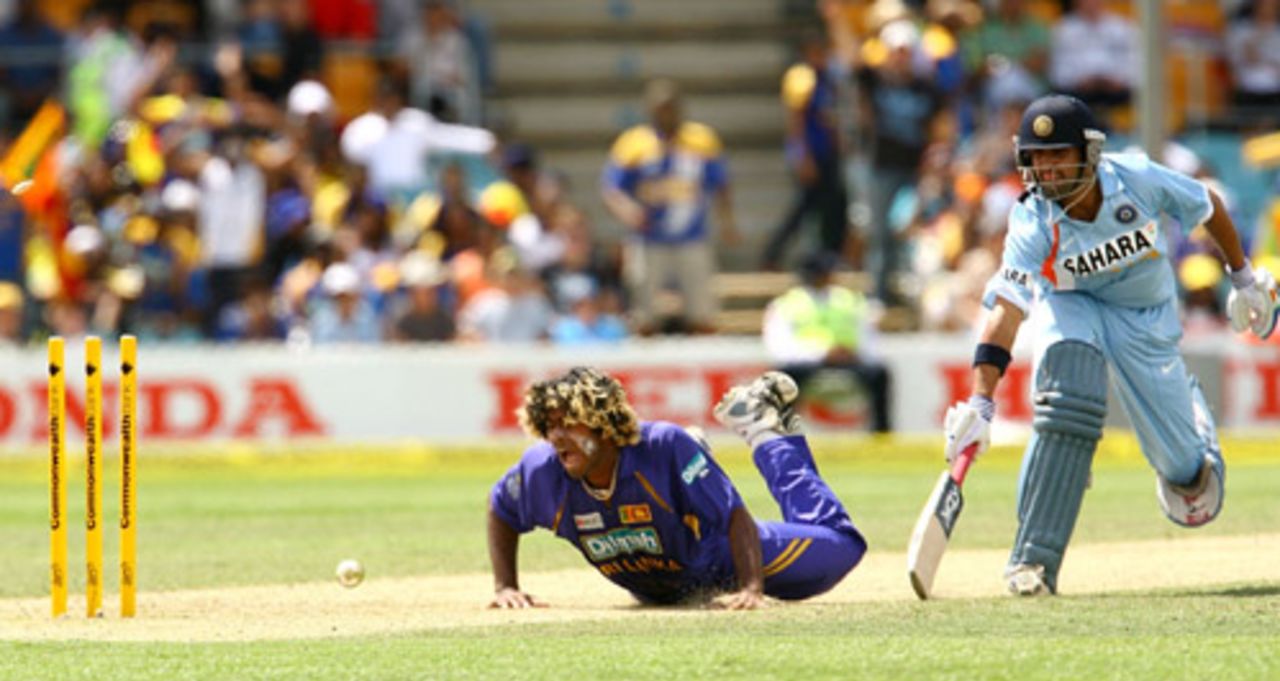 Lasith Malinga hits the stumps to get rid of Gautam Gambhir, India v Sri Lanka, CB Series, 5th ODI, Canberra, February 12, 2008 
