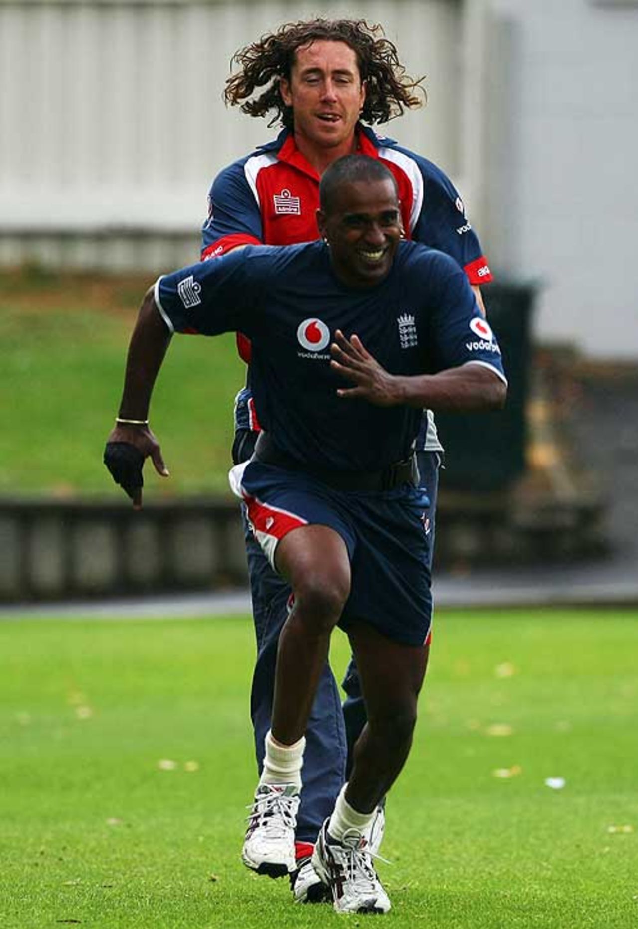 Ryan Sidebottom and Dimitri Mascarenhas during training, Auckland, February 14, 2008