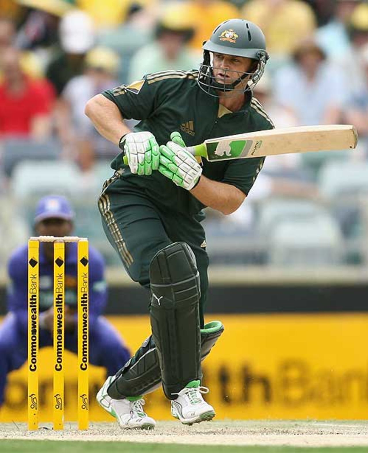 Adam Gilchrist was uncluttered in his approach, Australia v Sri Lanka, 6th Match, CB Series, Perth, February 15, 2008