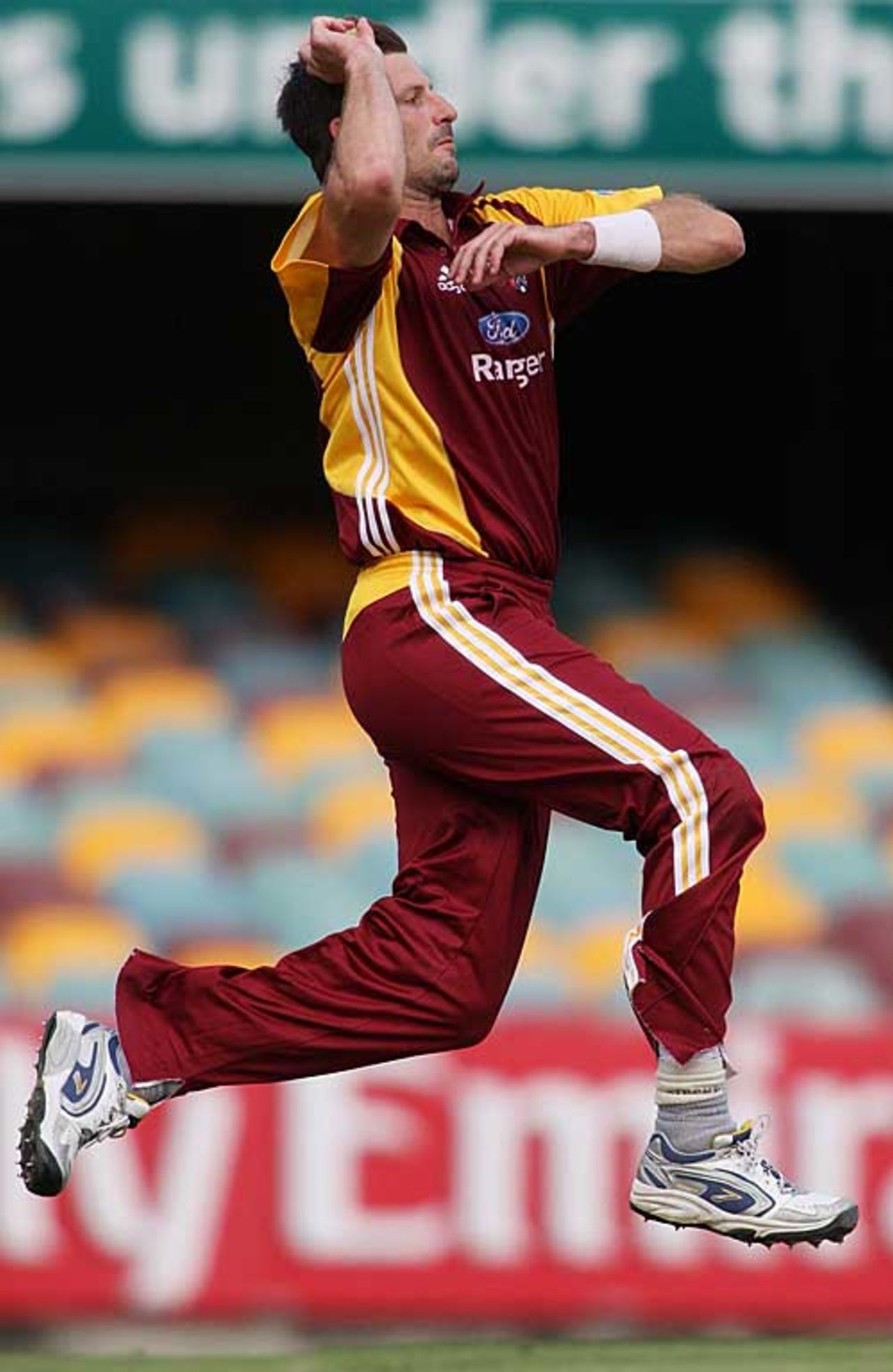 Michael Kasprowicz during his final spell for Queensland before retirement, Queensland v Western Australia, FR Cup, Brisbane, February 16, 2008