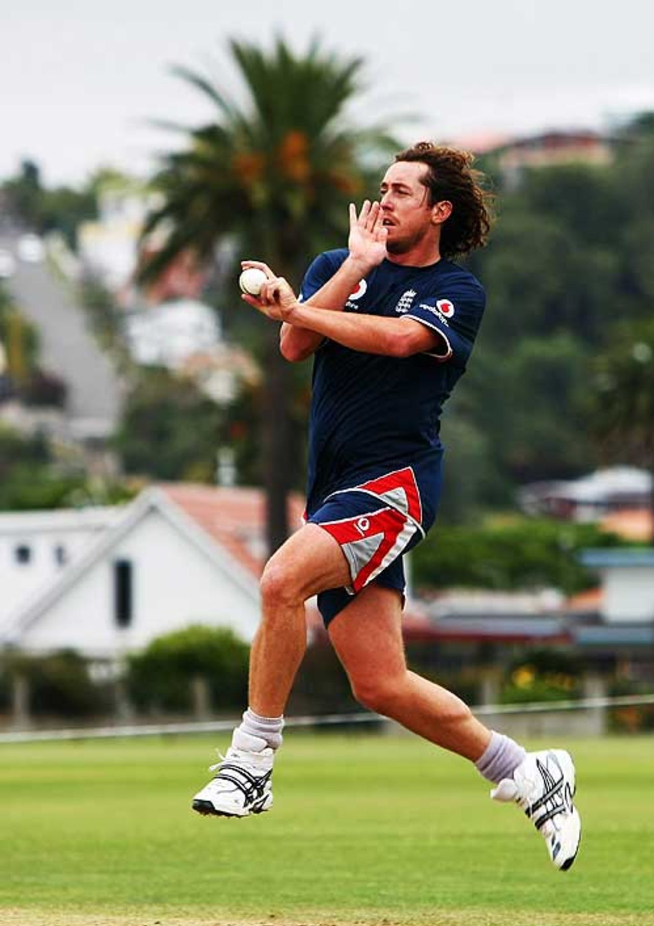 Ryan Sidebottom in action during a nets session at McLean Park, Napier, February 18, 2008 