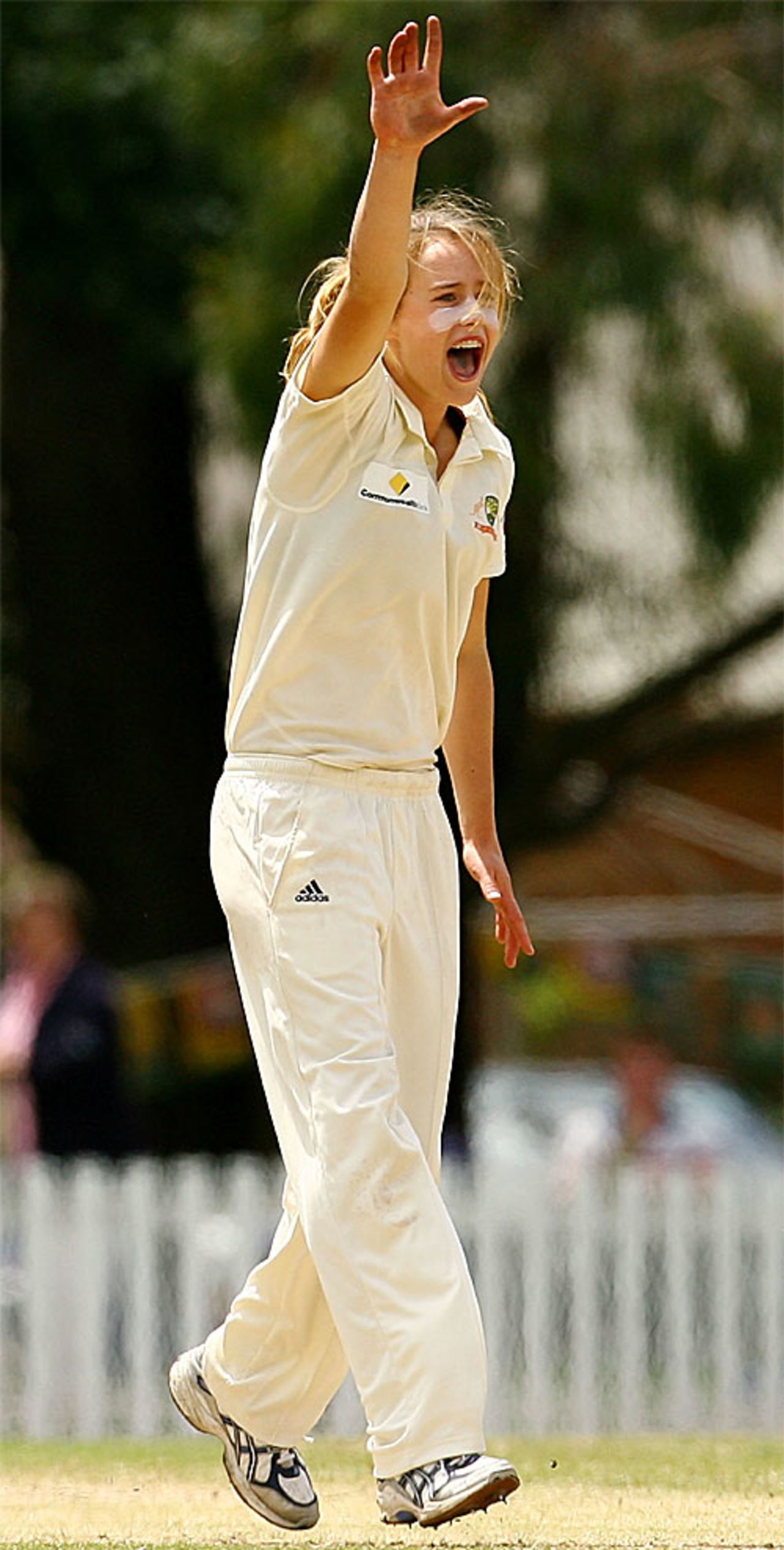 Ellyse Perry appeals successfully for the wicket of Caroline Atkins, Australia v England, only Test, Bowral, 3rd day, February 17, 2008