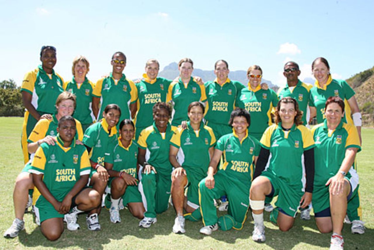 The victorious South African side that needed only four balls to finish the game, South Africa Women v Bermuda Women, ICC Women's World Cup Qualifier, Stellenbosch, February 18, 2008