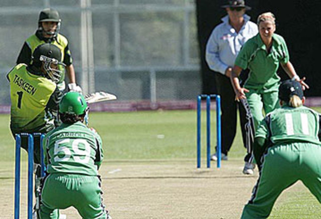 Tasqeen Qadeer cuts on her way to 30, Ireland Women v Pakistan Women, ICC Women's World Cup Qualifier, Stellenbosch, February 18, 2008