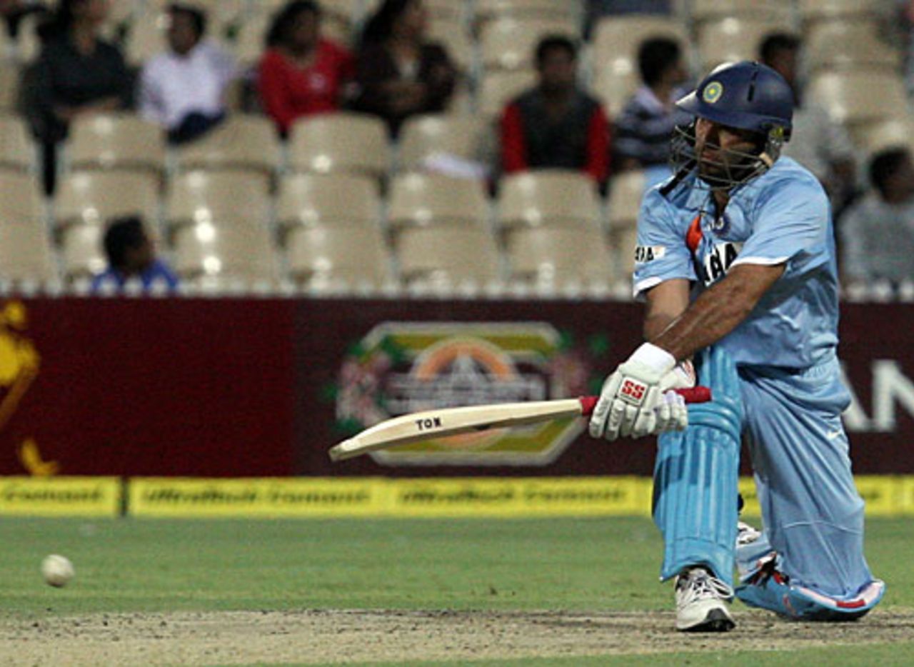Yuvraj Singh sweeps to behind square, India v Sri Lanka, 8th match, CB Series, Adelaide, February 19, 2008
