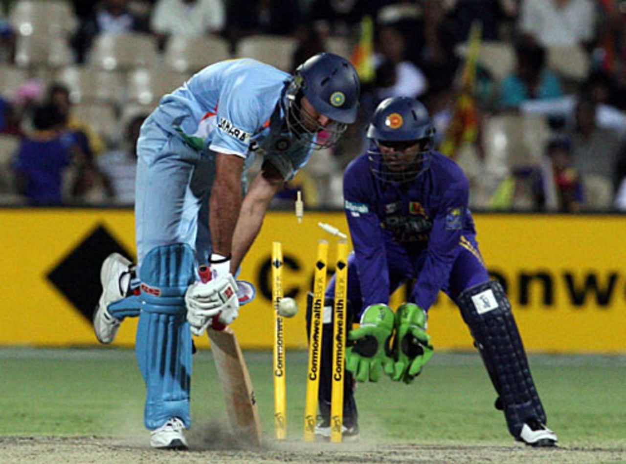 Yuvraj Singh is bowled by a yorker from Chaminda Vaas, India v Sri Lanka, 8th match, CB Series, Adelaide, February 19, 2008