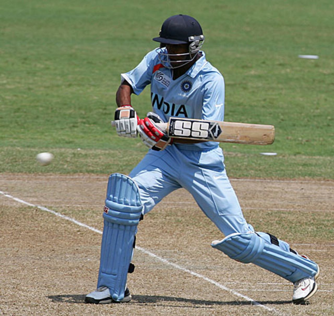 Tanmay Srivastava prepares to cut, India Under-19s v South Africa Under-19s, Group B, Under-19 World Cup, Kuala Lumpur, February 19, 2008 




