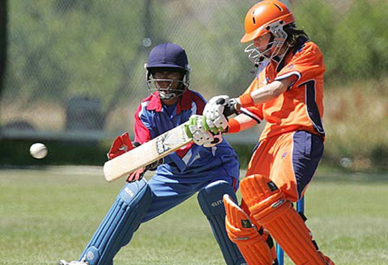 Helmien Rambaldo top scored for Netherlands with 59, Bermuda v Netherlands, ICC Women's World Cup Qualifier, Stellenbosch, February 19, 2008