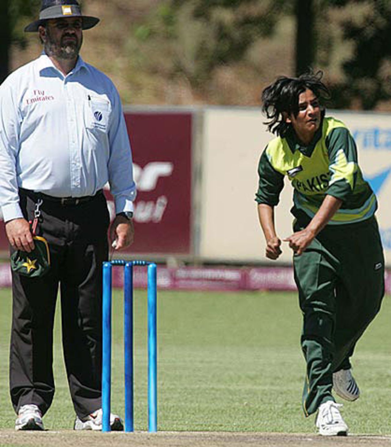 Sadia Yousuf delivers the ball, Pakistan v Zimbabwe, ICC Women's World Cup Qualifier, Stellenbosch, February 19, 2008