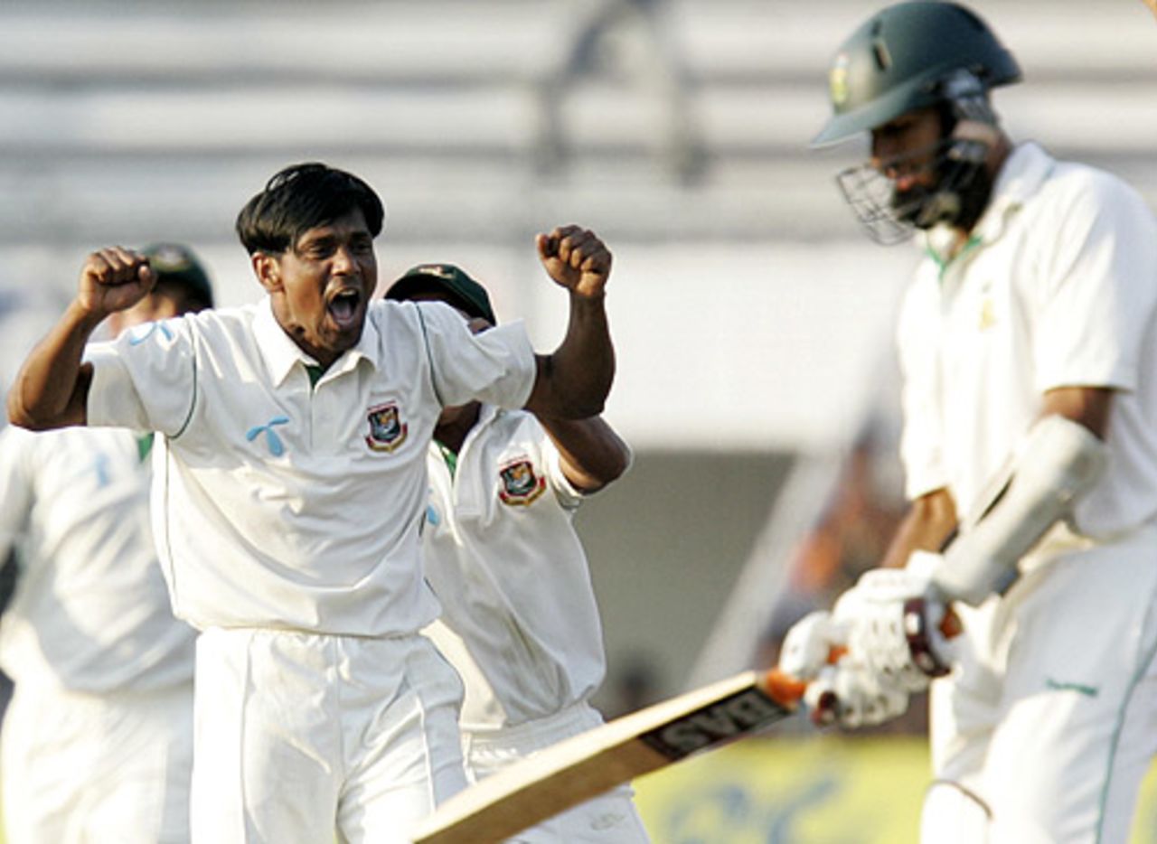 Mohammad Rafique is all pumped up after dismissing Hashim Amla, Bangladesh v South Africa, 1st Test, Mirpur, 1st day, February 22, 2008