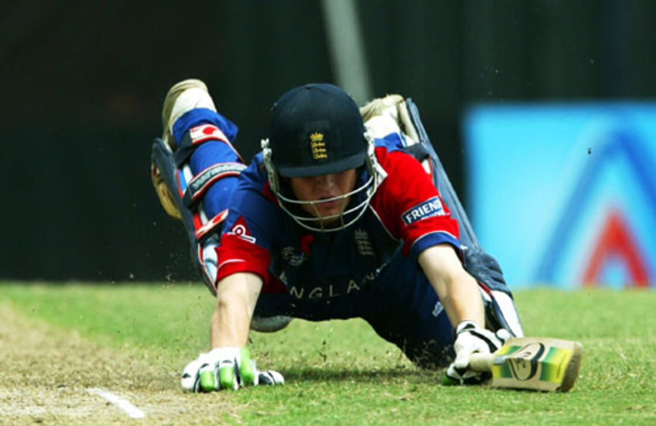 Liam Dawson dives to make the crease, England U-19 v India U-19, Under-19 World Cup, Kuala Lumpur, February 24, 2008