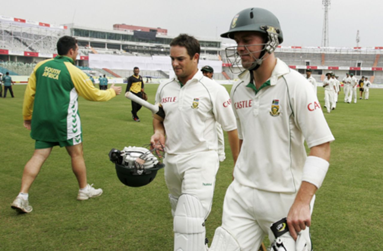 Mark Boucher and AB de Villiers return to the pavilion after finishing off the job, Bangladesh v South Africa, 1st Test, Mirpur, 4th day, February 25, 2008