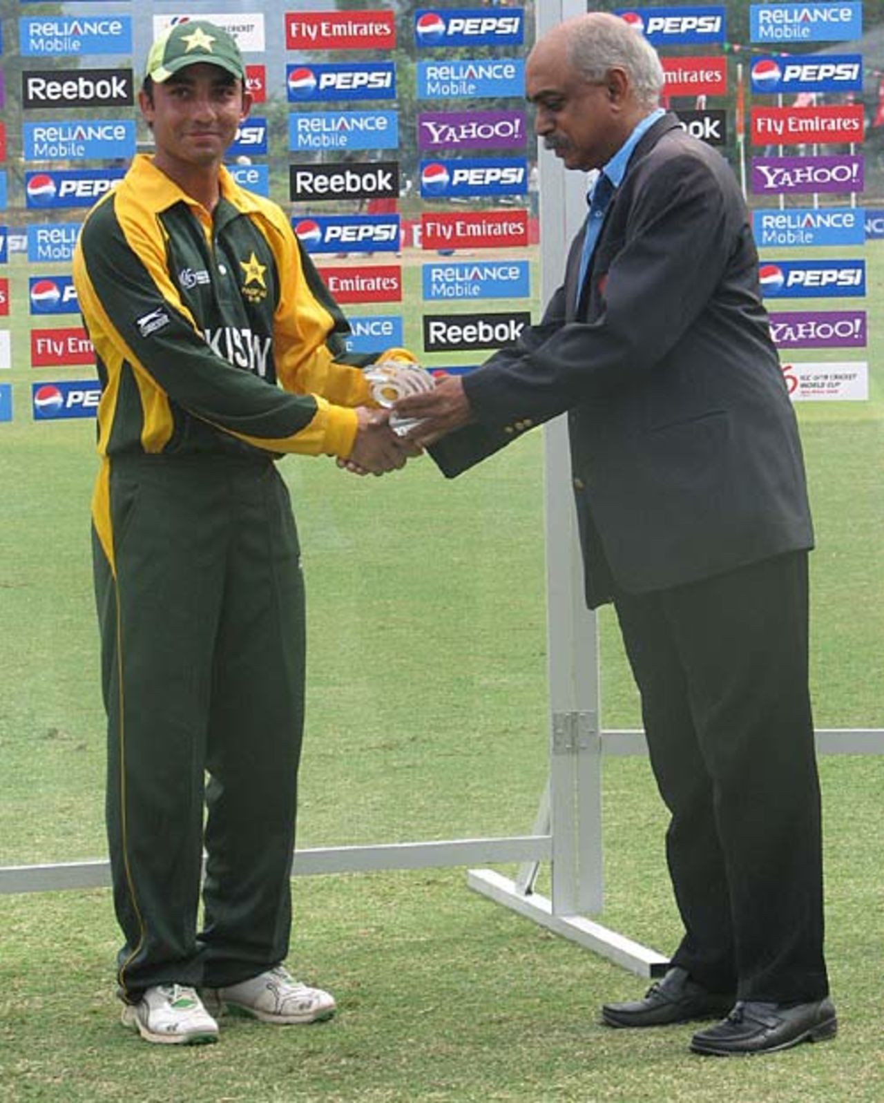 Ali Asad's brisk 63 fetched him the Man-of-the-Match award, Australia Under-19s v Pakistan U-19s, Under-19 World Cup quarter-finals, Kuala Lumpur, February 25, 2008 
