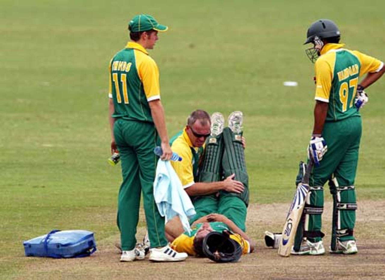 Rilee Rossouw struggles with cramp during the semi-final, Pakistan v South Africa, 2nd semi-final, Under-19 World Cup, Kuala Lumpur, February 29, 2008 