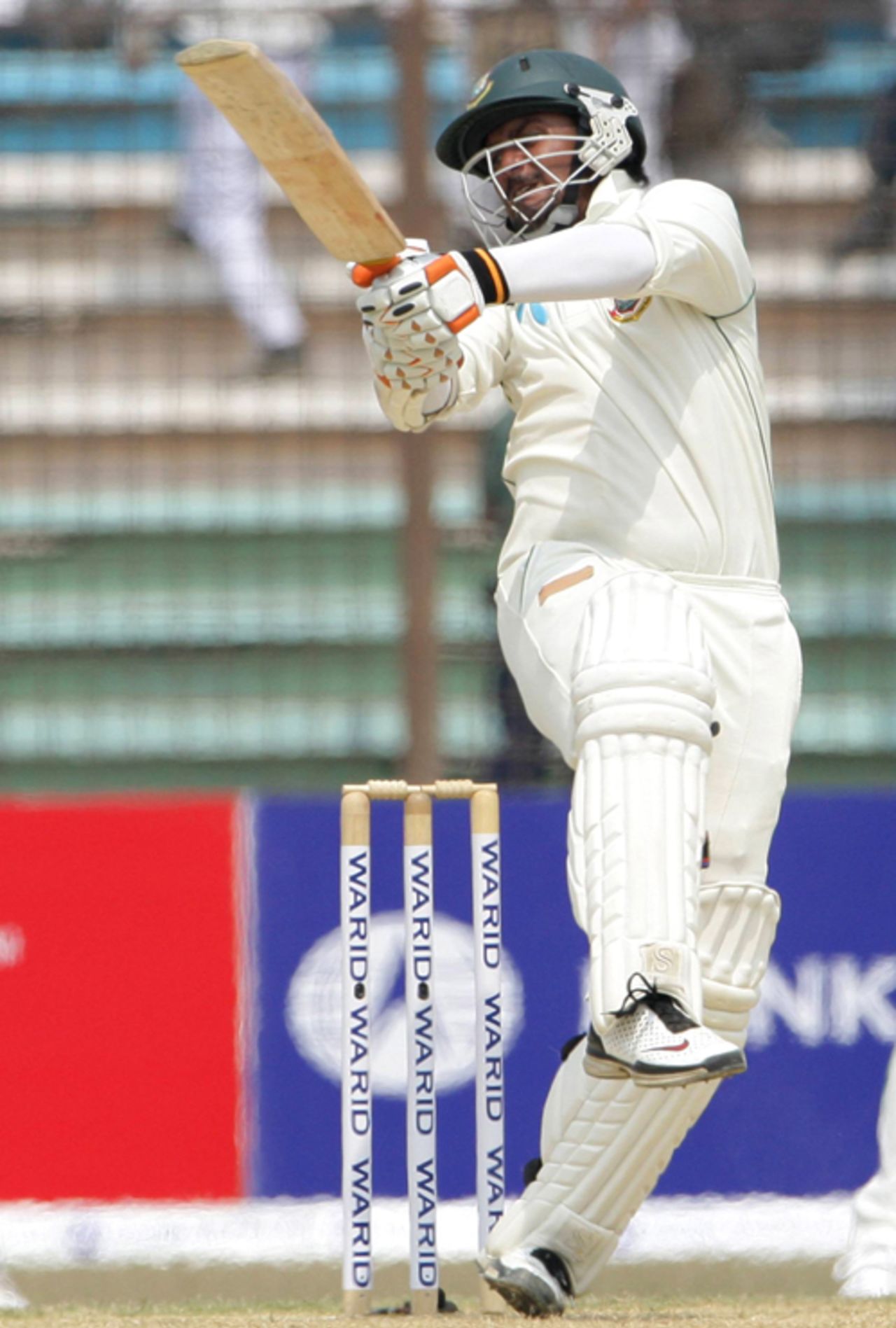 Shahriar Nafees hooks the ball during his 69, Bangladesh v South Africa, 2nd Test, Chittagong, 3rd day, March 2, 2008 

