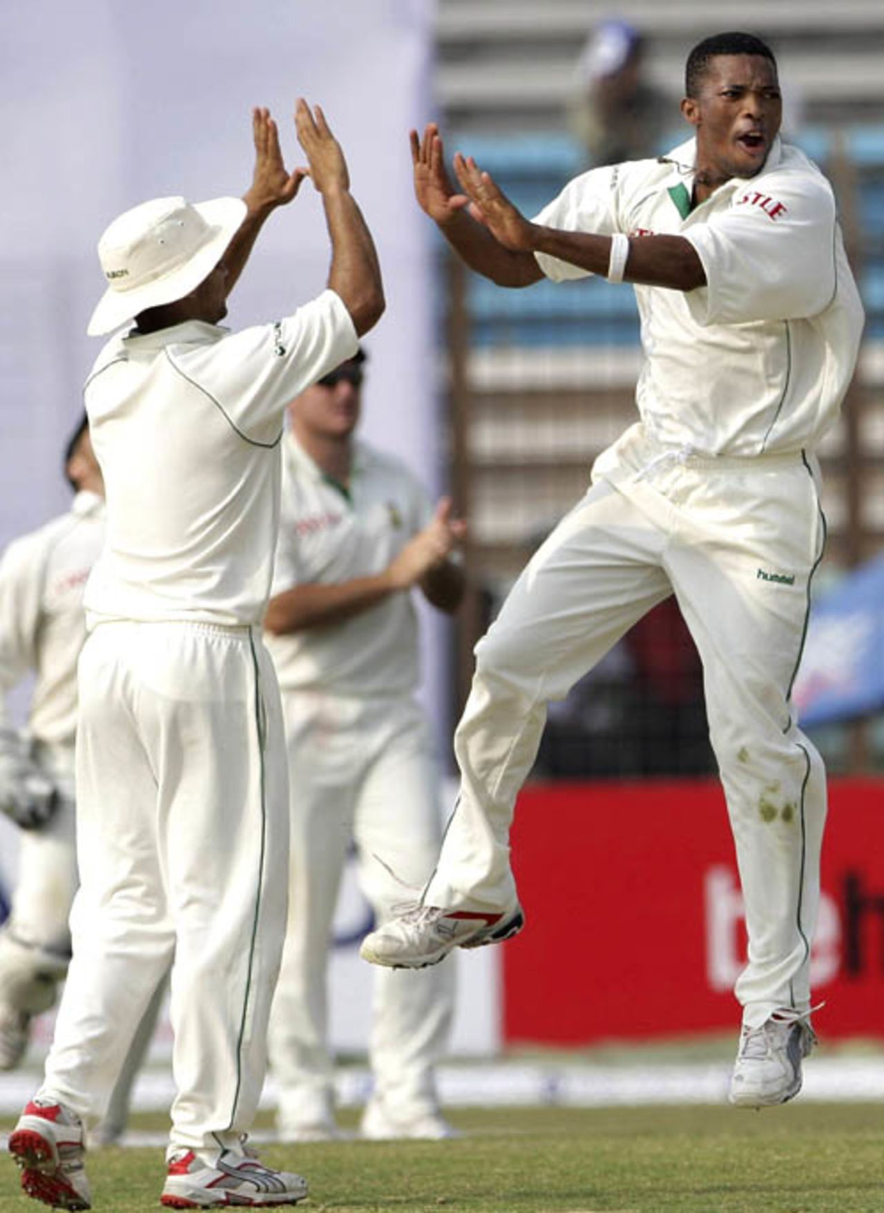Makhaya Ntini celebrates the wicket of Mashrafe Mortaza, Bangladesh v South Africa, 2nd Test, Chittagong, 3rd day, March 2, 2008 