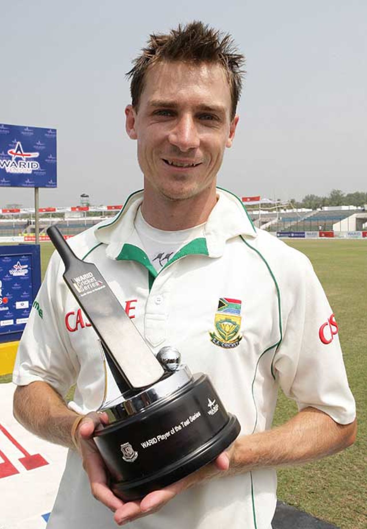 Dale Steyn with his Player-of-the-Series trophy, Bangladesh v South Africa, 2nd Test, Chittagong, 4th day, March 3, 2008