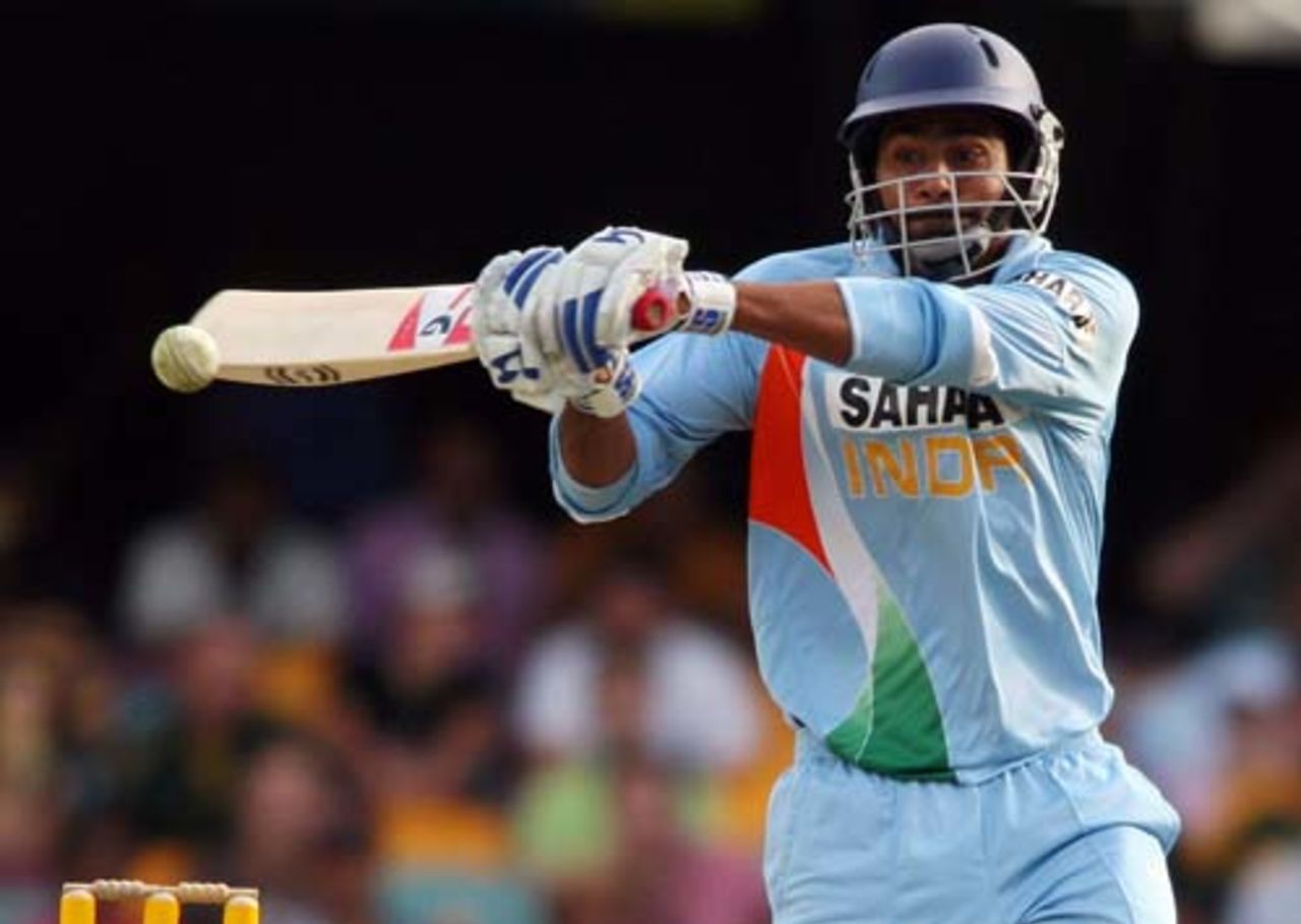 Praveen Kumar prepares to cut the ball, Australia v India, CB Series, 2nd final, Brisbane, March 4, 2008
