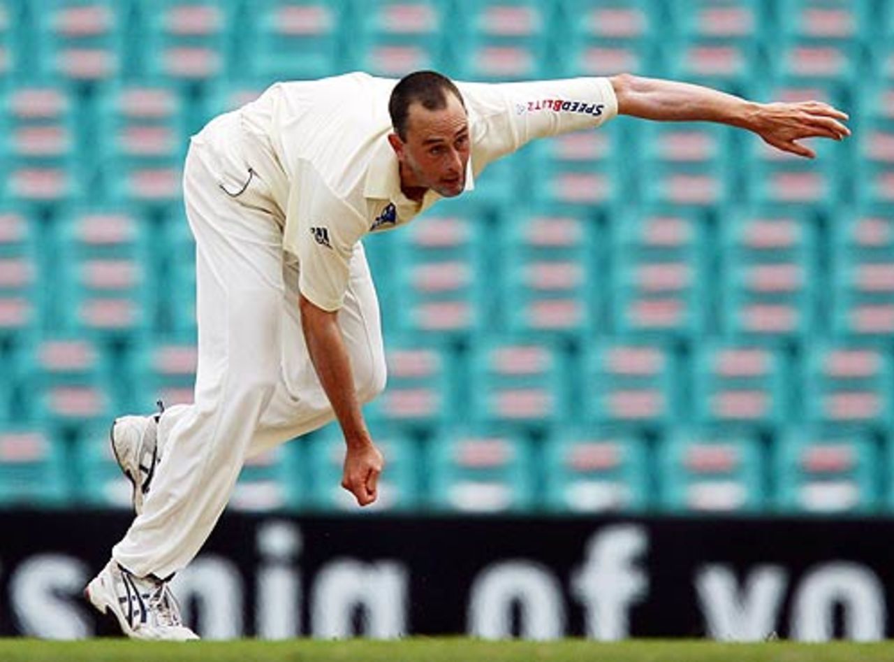 Matthew Nicholson bowls in his final Pura Cup match, New South Wales v South Australia, Pura Cup, Sydney, March 7, 2008