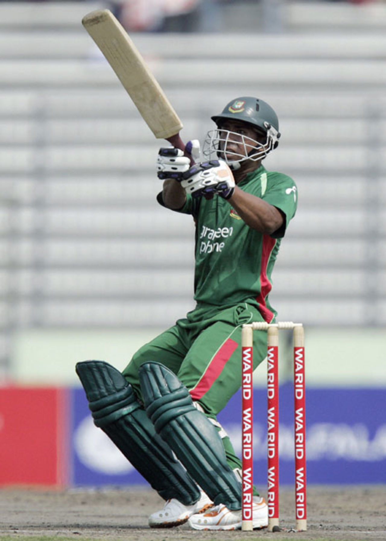 Raqibul Hasan hooks the ball during his 63, Bangladesh v South Africa, 2nd ODI, Mirpur, March 12, 2008