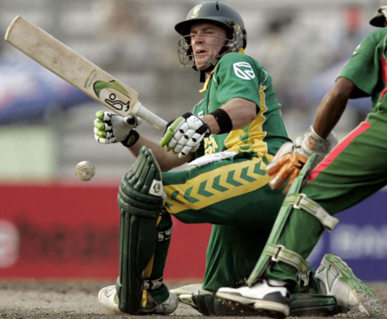 AB de Villiers tries to sweep one fine, Bangladesh v South Africa, 2nd ODI, Mirpur, March 12, 2008