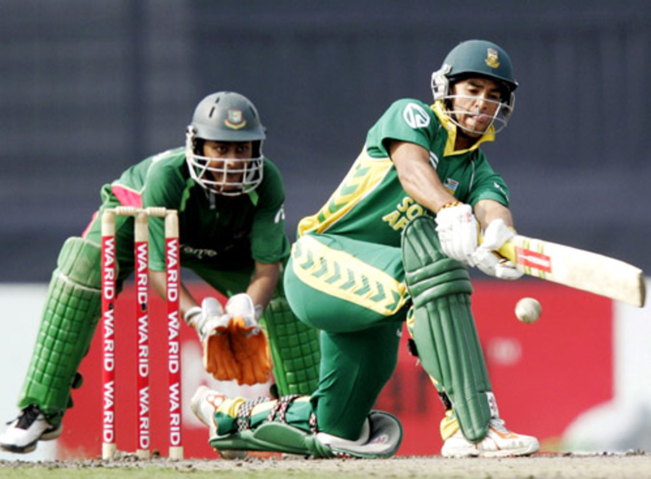 JP Duminy plays the sweep, Bangladesh v South Africa, 2nd ODI, Mirpur, March 12, 2008