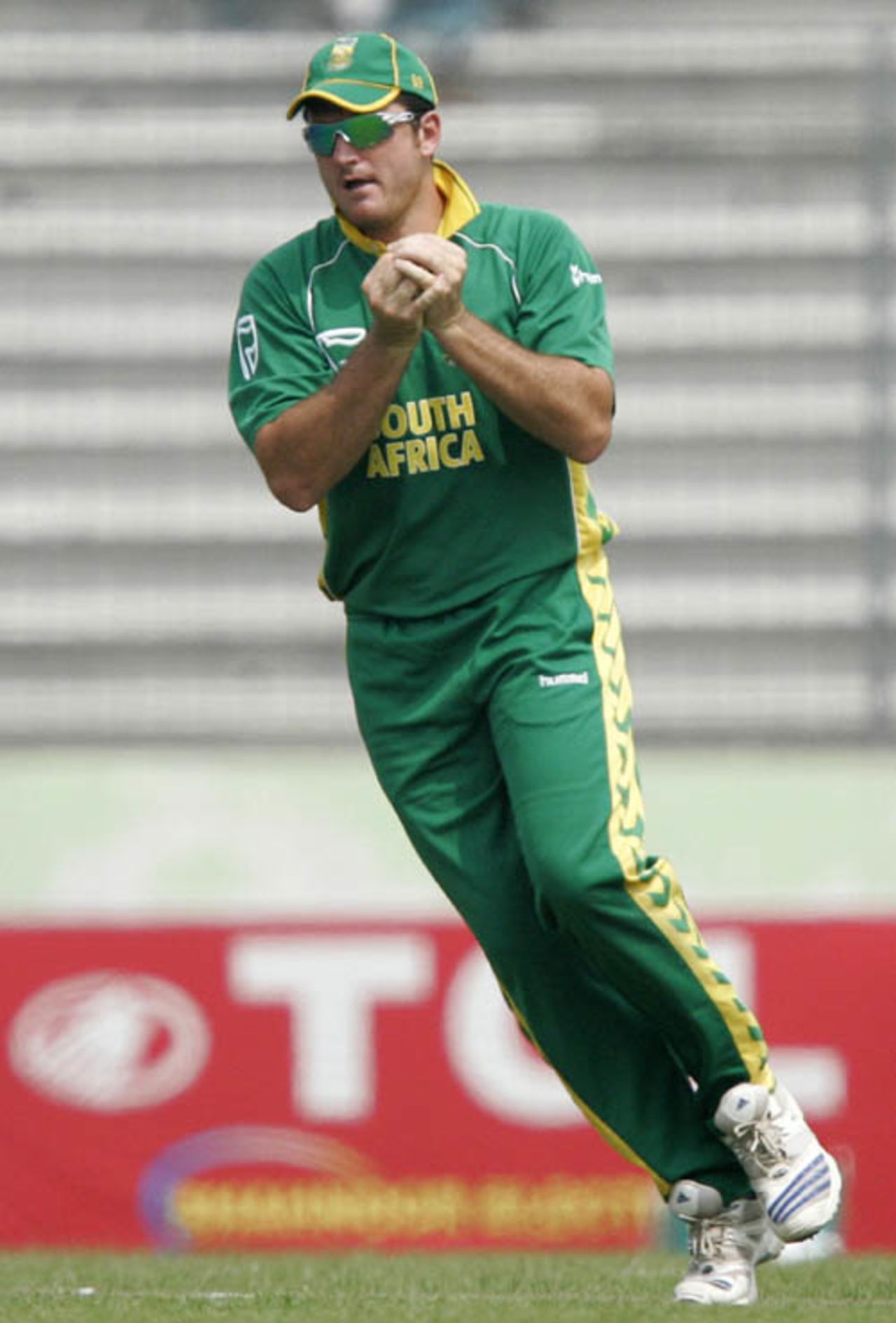 Graeme Smith takes a catch offered by Nazimuddin, Bangladesh v South Africa, 3rd ODI, Mirpur, March 14, 2008 
