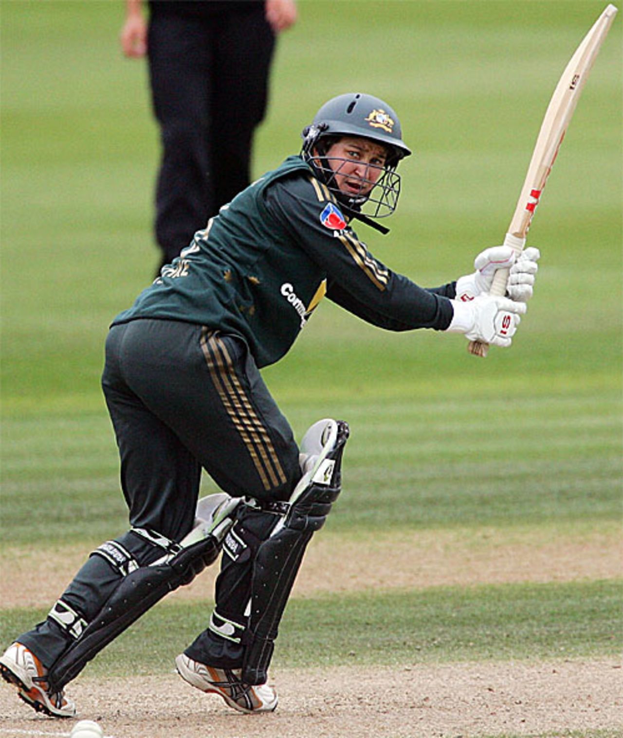 Shelley Nitschke made an ODI topscore of 82, New Zealand women v Australia women, 5th ODI, Rose Bowl, Lincoln, March 16, 2008