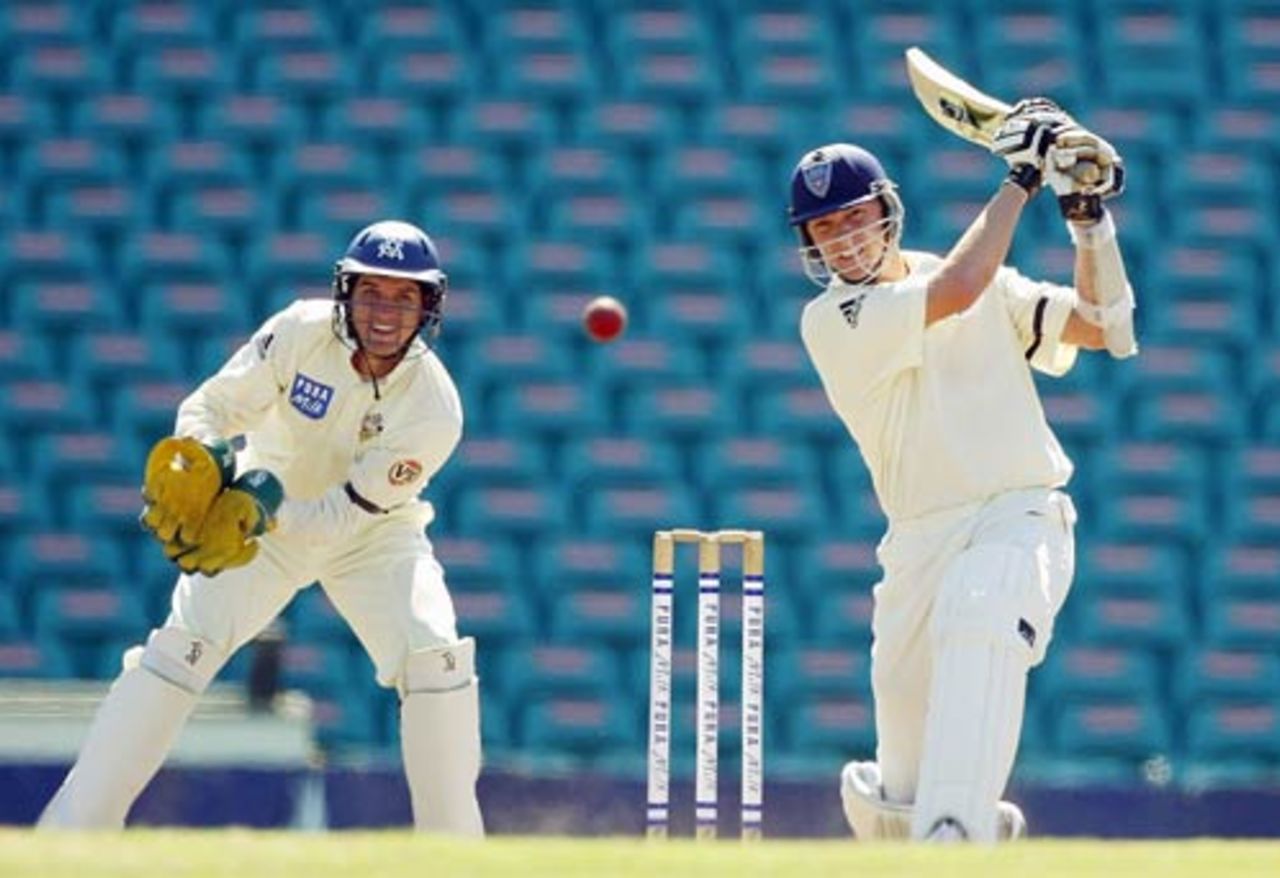 Brett Lee drives on his way to a half-century, New South Wales v Victoria, Pura Cup final, 4th day, Sydney, March 18, 2008