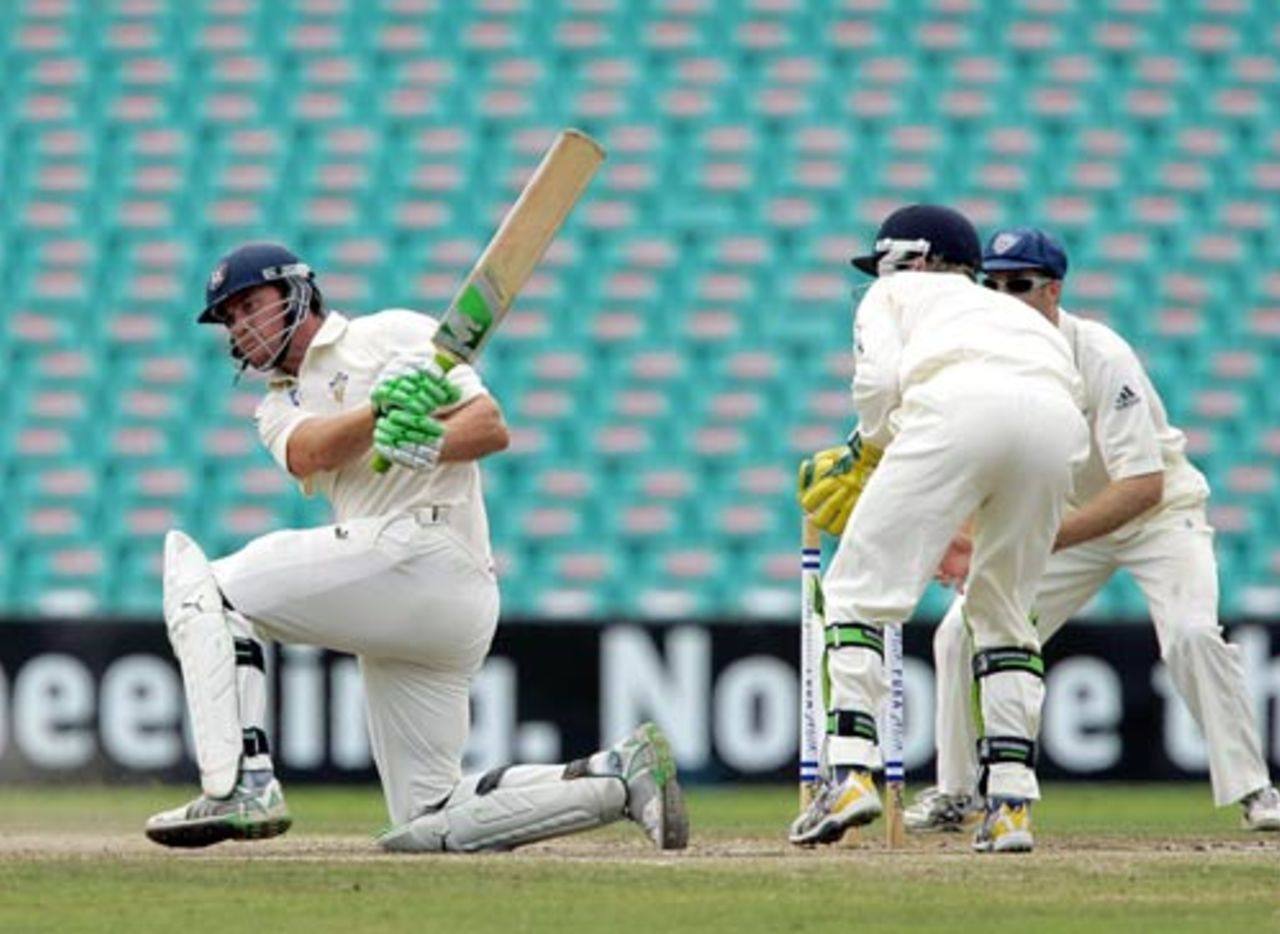 Nick Jewell sweeps during his innings of 99, New South Wales v Victoria, Pura Cup final, 5th day, Sydney, March 19, 2008