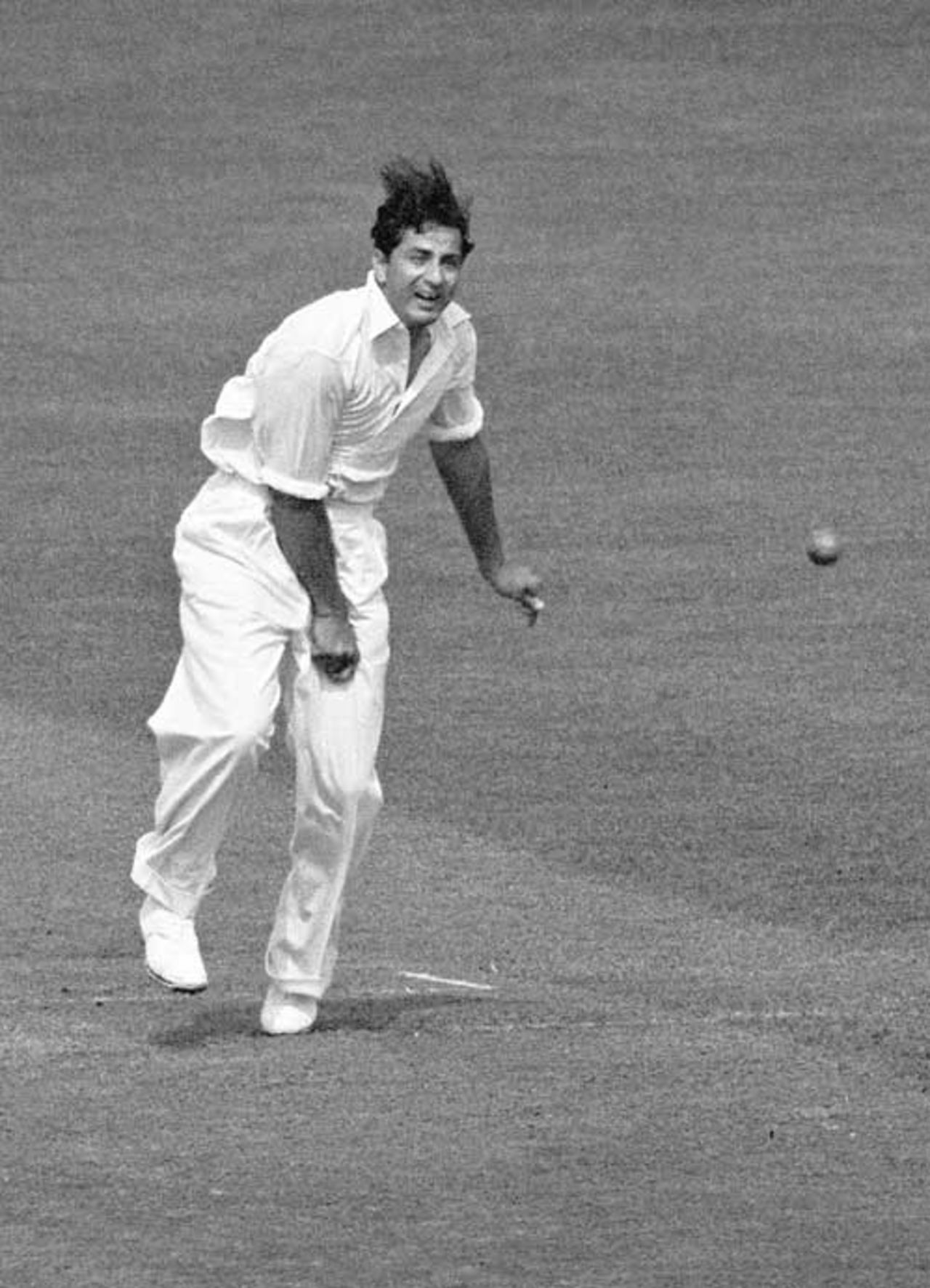Fazal Mahmood of Pakistan bowls, Cambridge University v Pakistan, tour match, Fenner's, 12 May, 1954