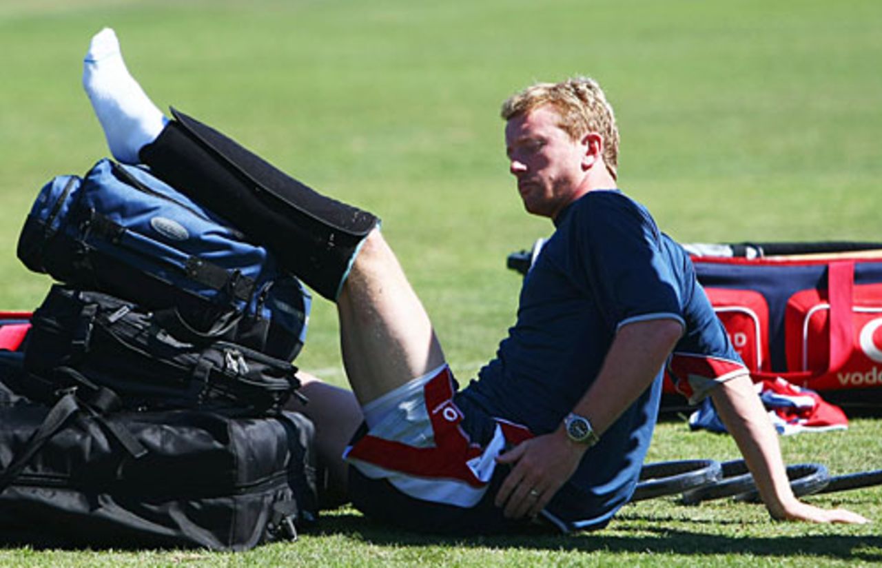 Paul Collingwood has a bruised calf, Napier, March 21, 2008