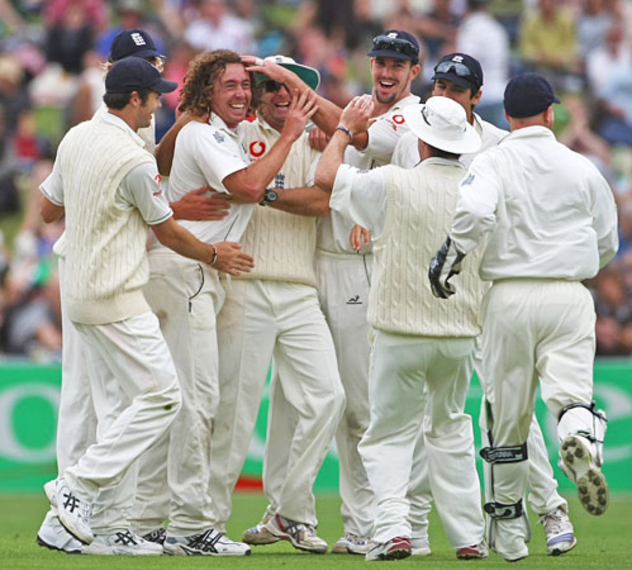 Ryan Sidebottom is mobbed during his superb afternoon spell in which he took 5 for 33, New Zealand v England, 3rd Test, Napier, March 23, 2008