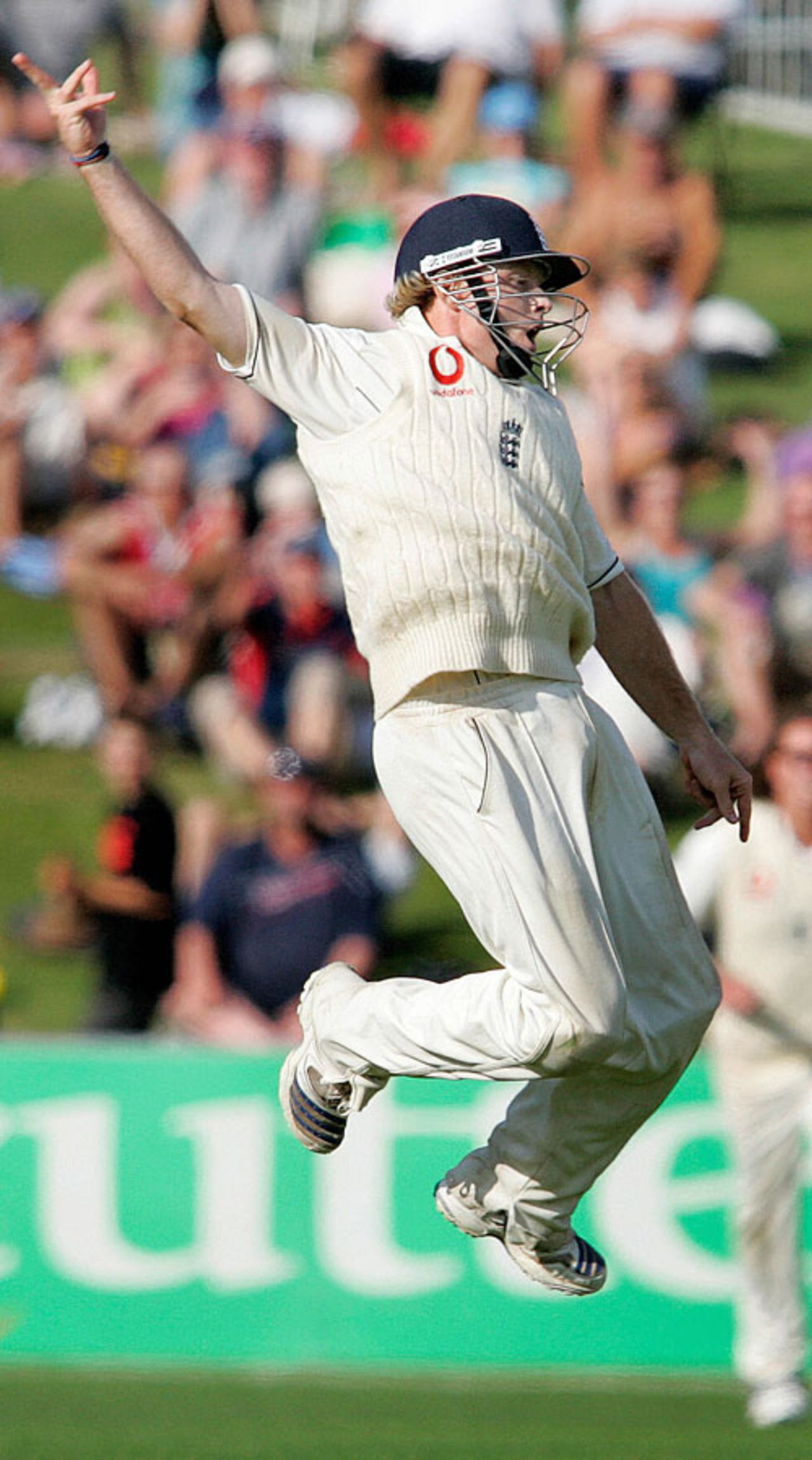 Ian Bell leaps for joy after catching Grant Elliott, New Zealand v England, 3rd Test, Napier, March 25, 2008