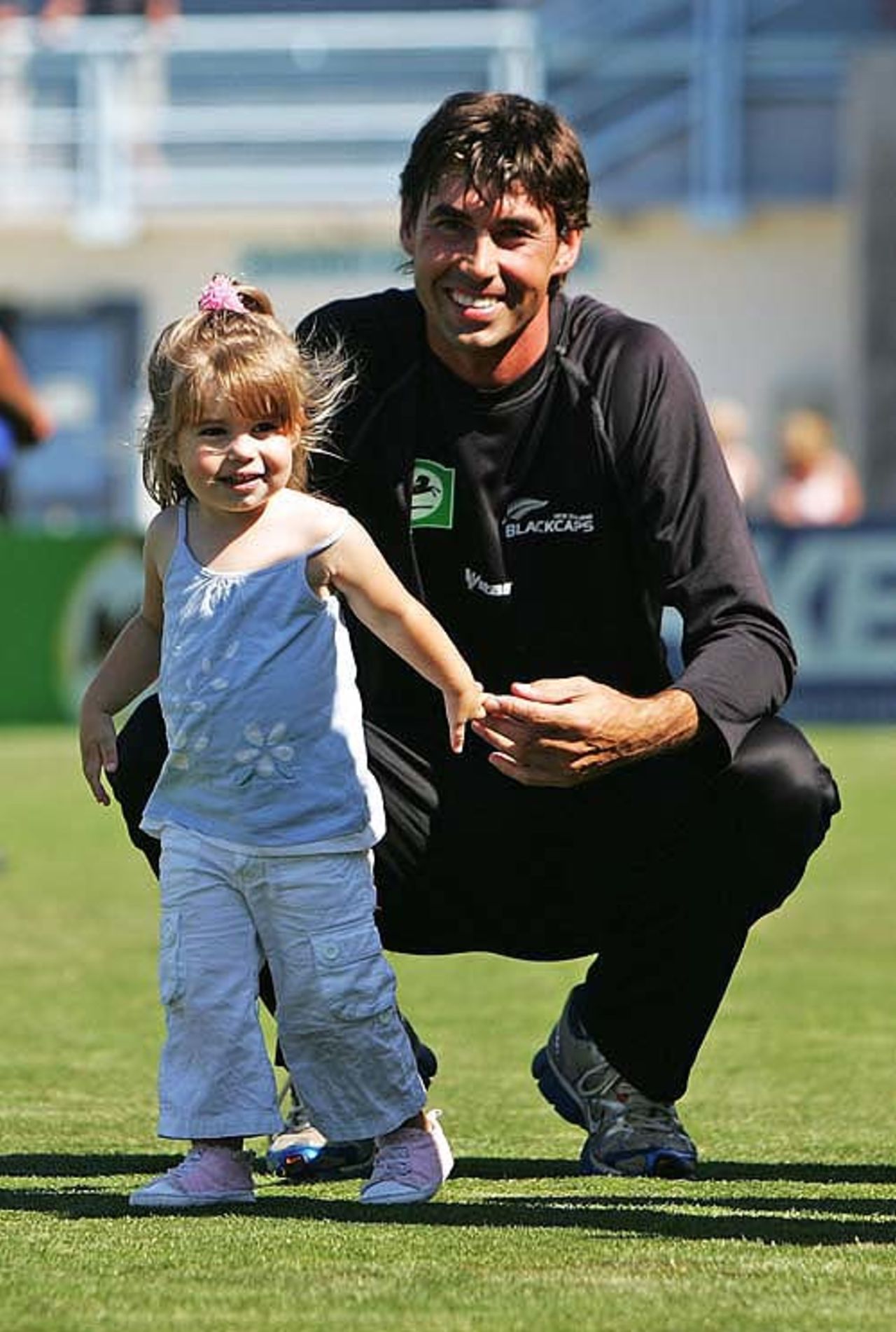 Stephen Fleming spends time with his daughter Tayla, New Zealand v England, 3rd Test, Napier, 5th day, March 26, 2008
